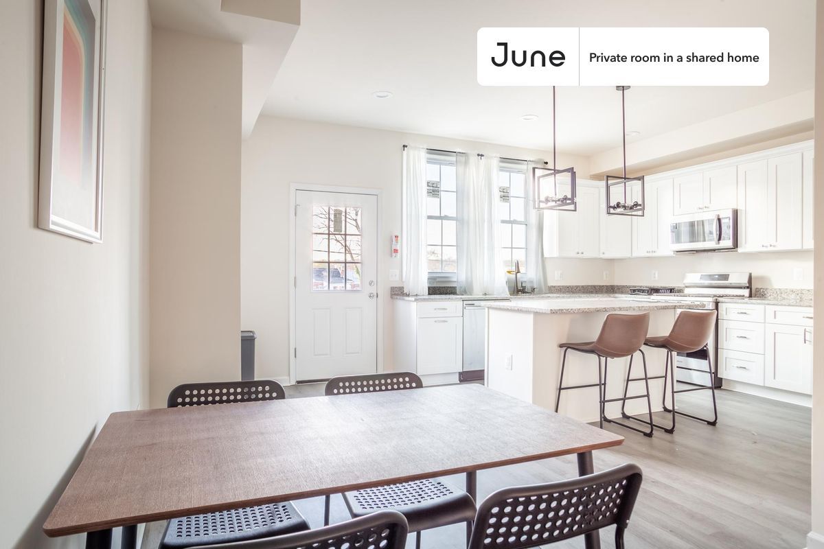 Building Photo - Room in Shared 4 bed/3.5 bath home