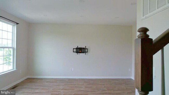 Building Photo - 6528 Lafayette Ave