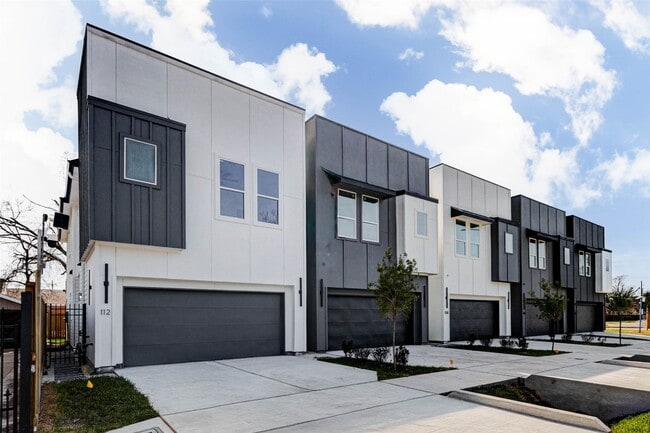 Building Photo - 112 Luetta St