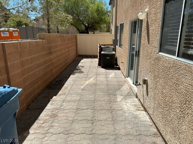 Building Photo - 9461 Havasu Canyon Ave