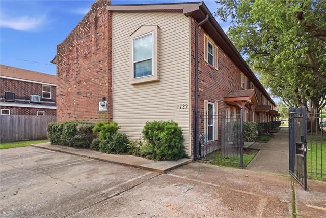 Building Photo - 1729 Newport Pl