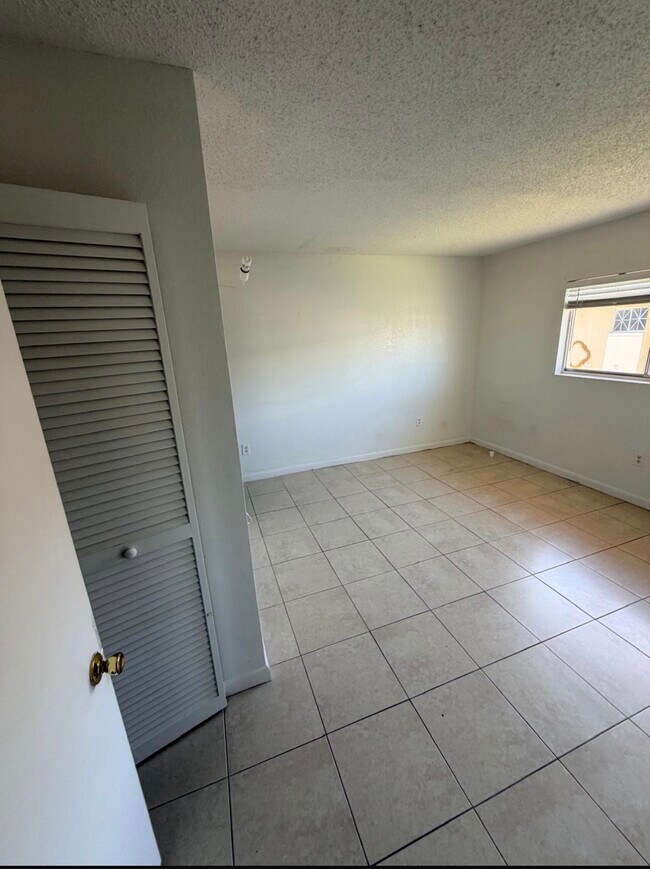 Building Photo - 746 Wyman Ct