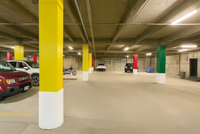 Building Photo - 140 Chestnut St