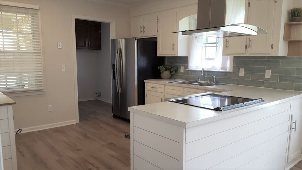 kitchen - 5573 Sandy Trace Dr.