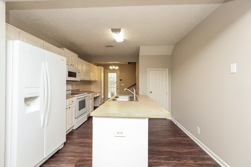 Building Photo - 4829 Nina Marie Ave