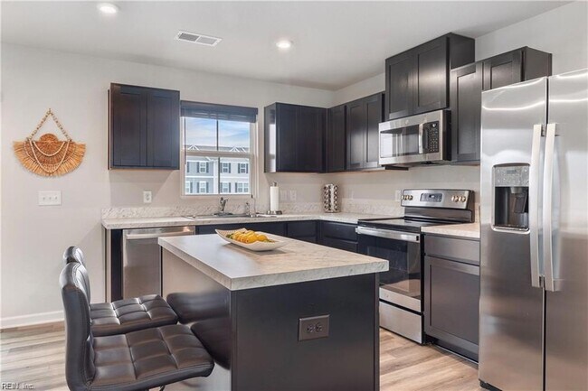 Building Photo - 41 Cecelia Way