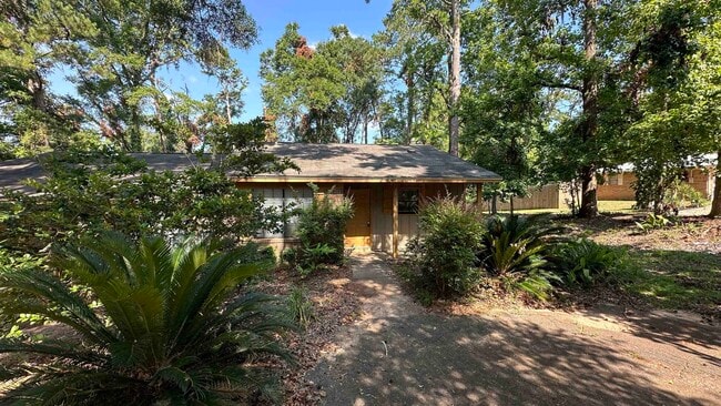Building Photo - 2496 Southwood Plantation Rd
