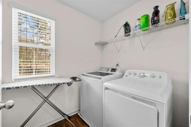 Building Photo - 58 Macland Mill Ct