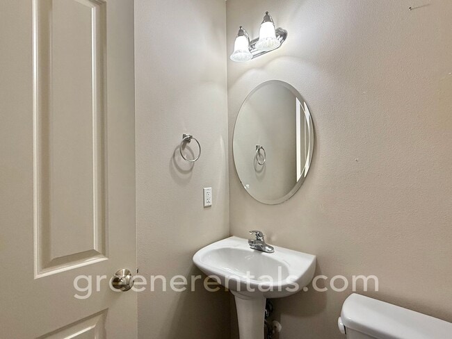 Building Photo - Coming Soon! 2BR 2.5BA Condo in Horizon Po...