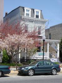 Building Photo - 810 W 36th St