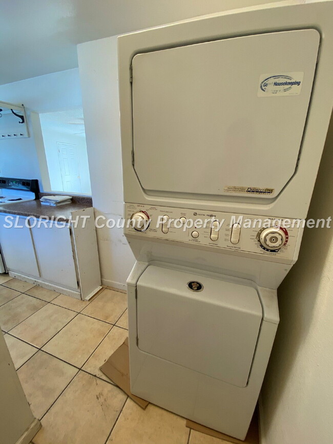 Building Photo - AVAILABLE February - Secluded 1 Bedroom 1 bath Home in Atascadero