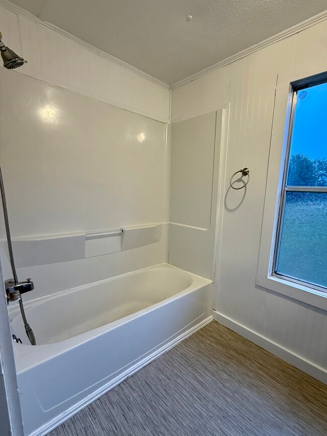 Building Photo - 658 Rices Creek Rd