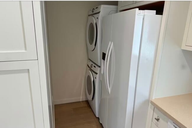 Building Photo - 1676 259th St