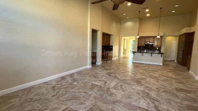 Building Photo - 724 Shelli St