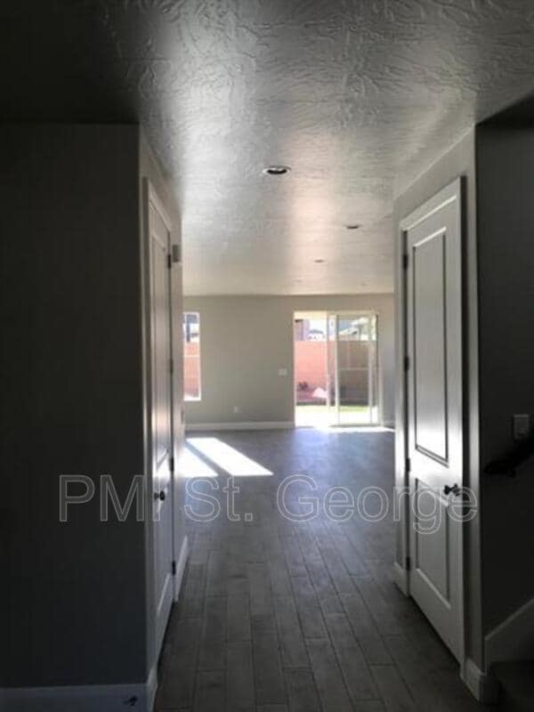 Building Photo - 3292 E 2890 S