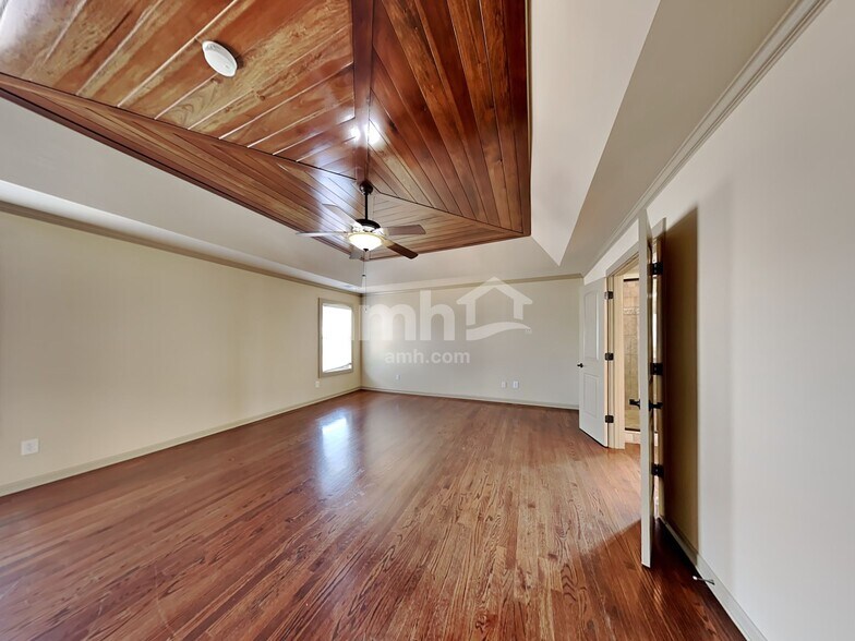 Building Photo - 2315 Well Springs Dr