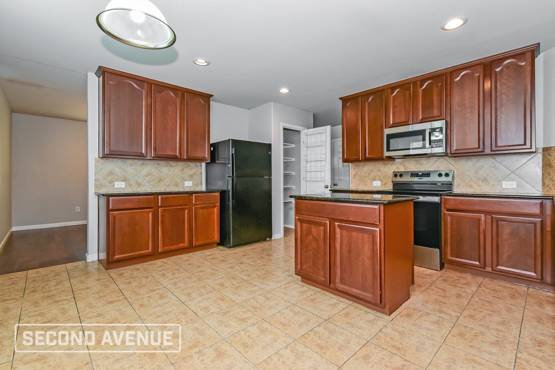 Building Photo - 680 Austin Ln