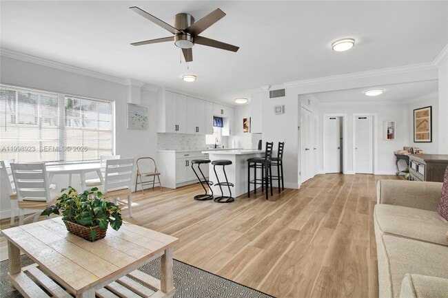 Building Photo - 2230 NE 56th Pl