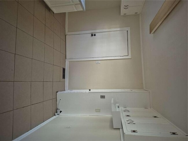 Building Photo - 2190 Jernigan Dr SE