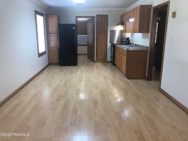 Building Photo - 3105 W Willow St