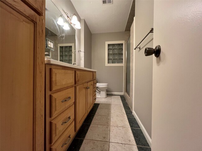 Building Photo - 2603 Goldenrod St