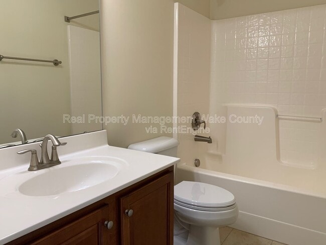 Building Photo - 512 Sandy Whispers Pl