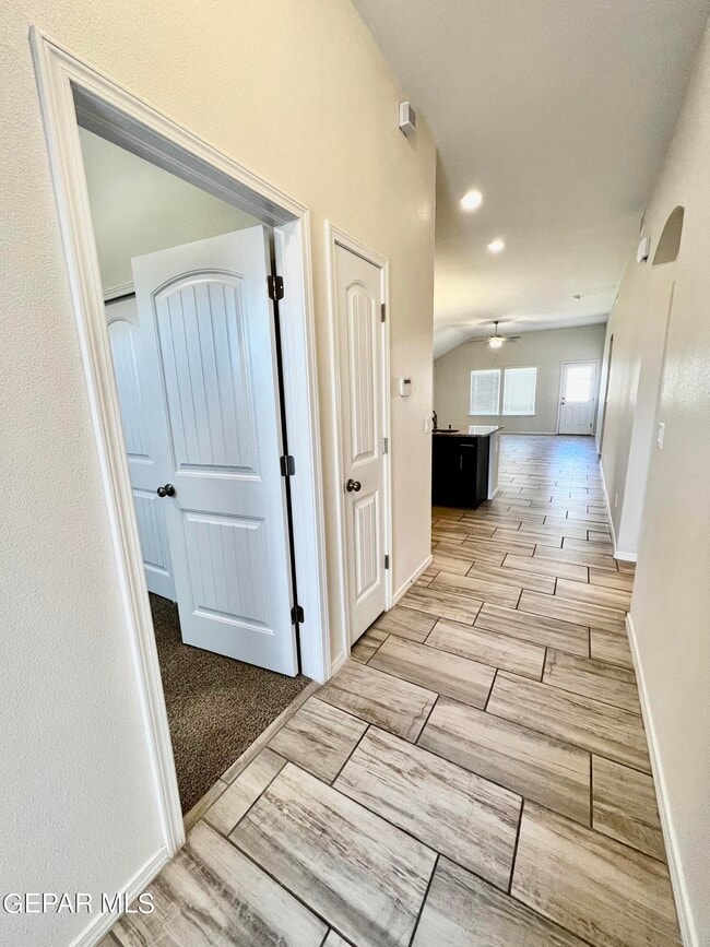 Building Photo - 1020 Indigo Sky St