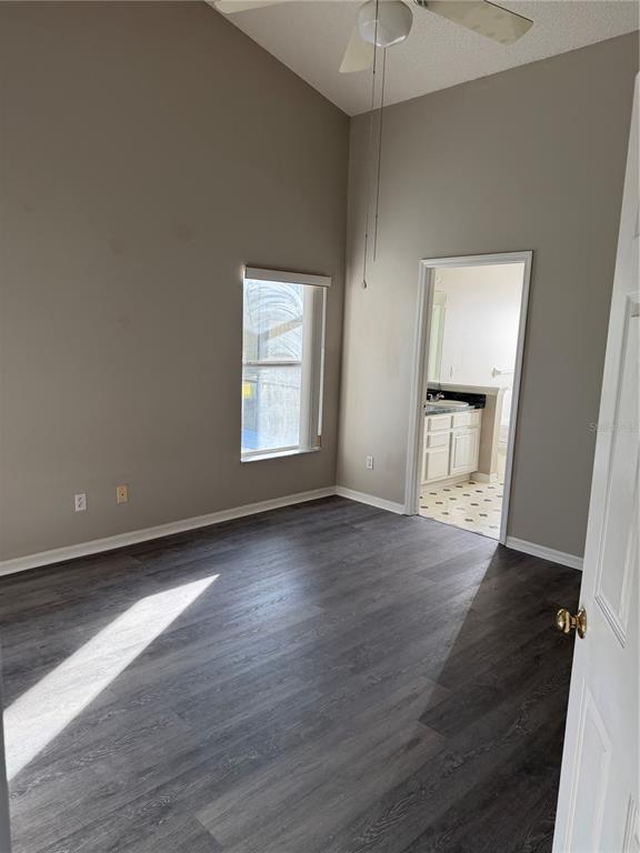 Building Photo - 13642 Emeraldview Dr