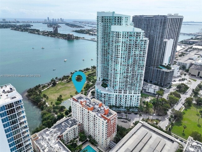 Building Photo - 2000 N Bayshore Dr