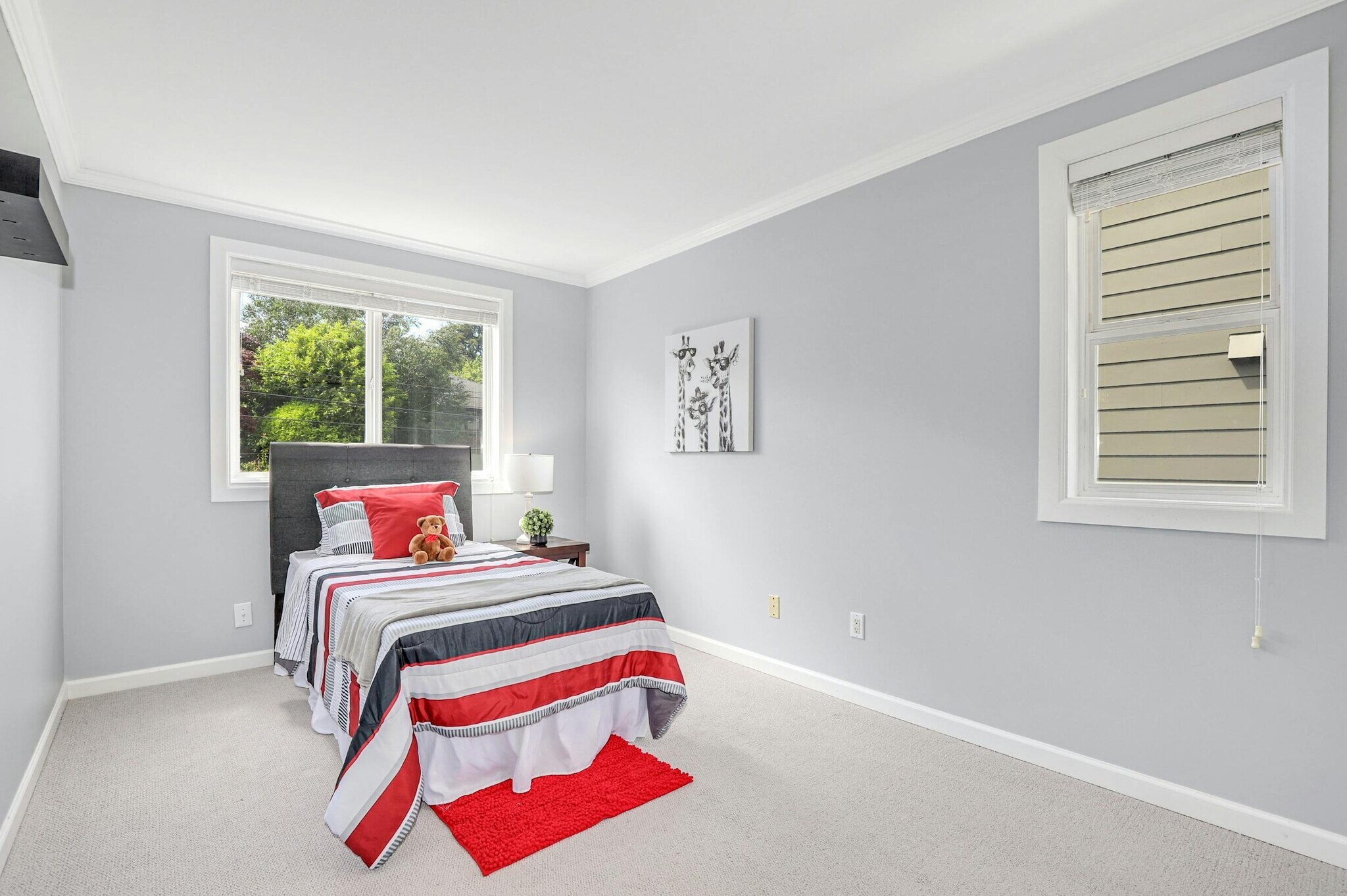 Building Photo - 2111 6th Ave W