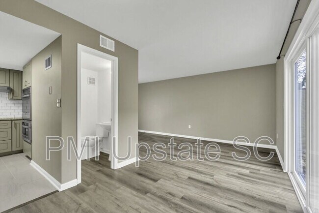 Building Photo - 3706 E North St