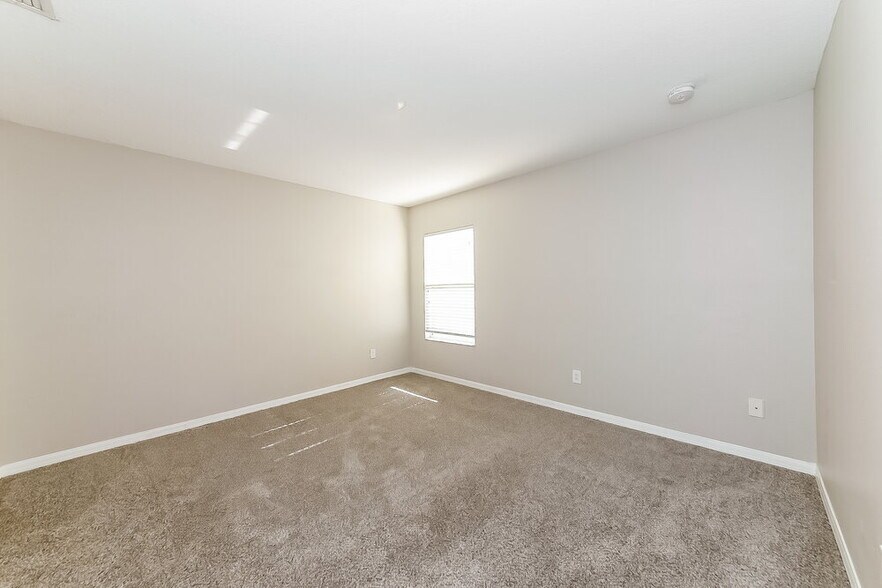 Building Photo - 319 Vine Cliff St