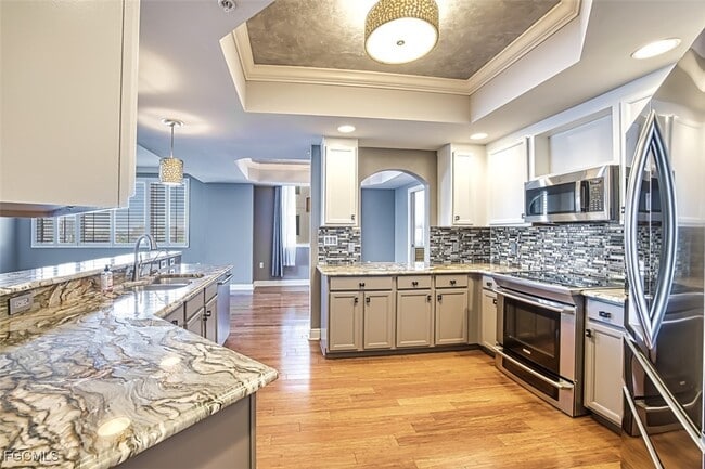 Building Photo - 2104 W First St