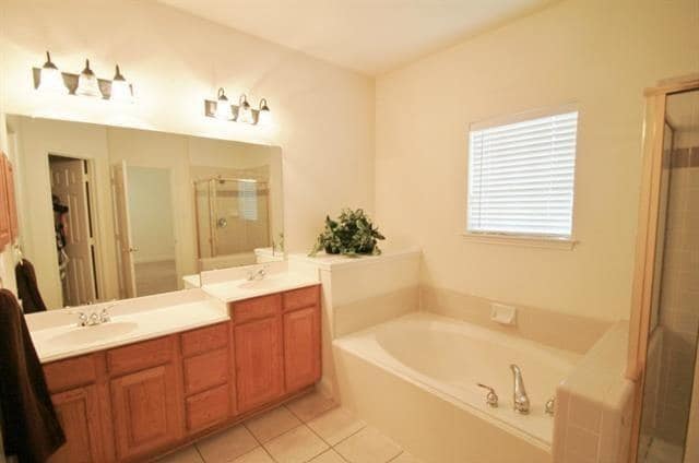 Building Photo - 8508 Brooksby Dr