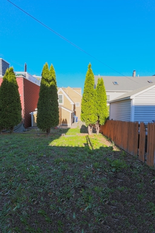 Building Photo - 89 Condor St