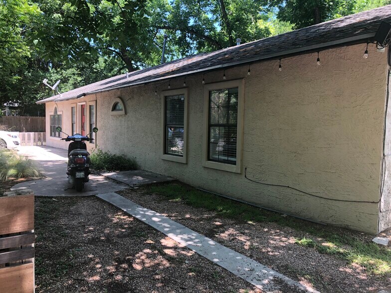 Building Photo - 5414 Bolm Rd