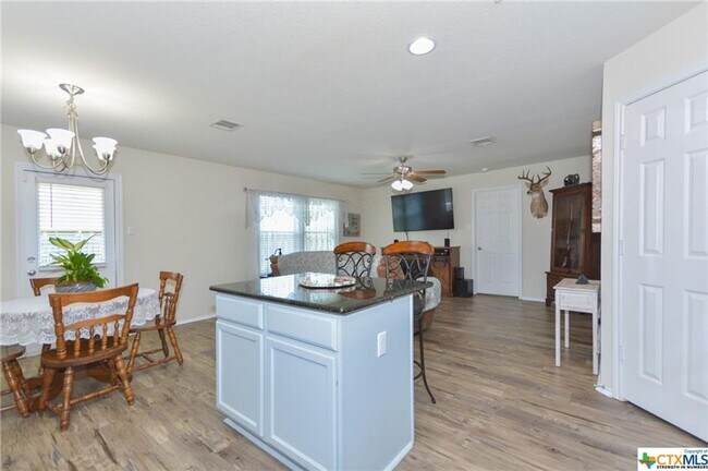 Building Photo - 5722 Stanford Dr
