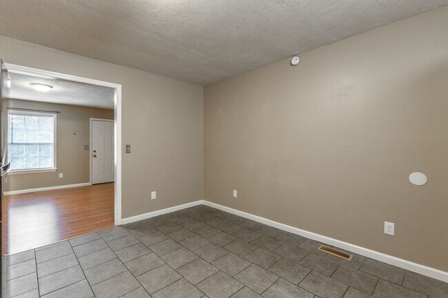 Building Photo - 11209 Dayton Pike