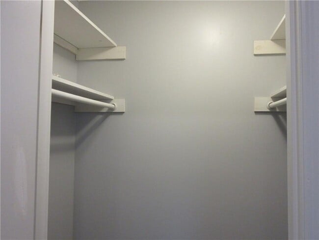 Building Photo - 2254 Post Oak Dr