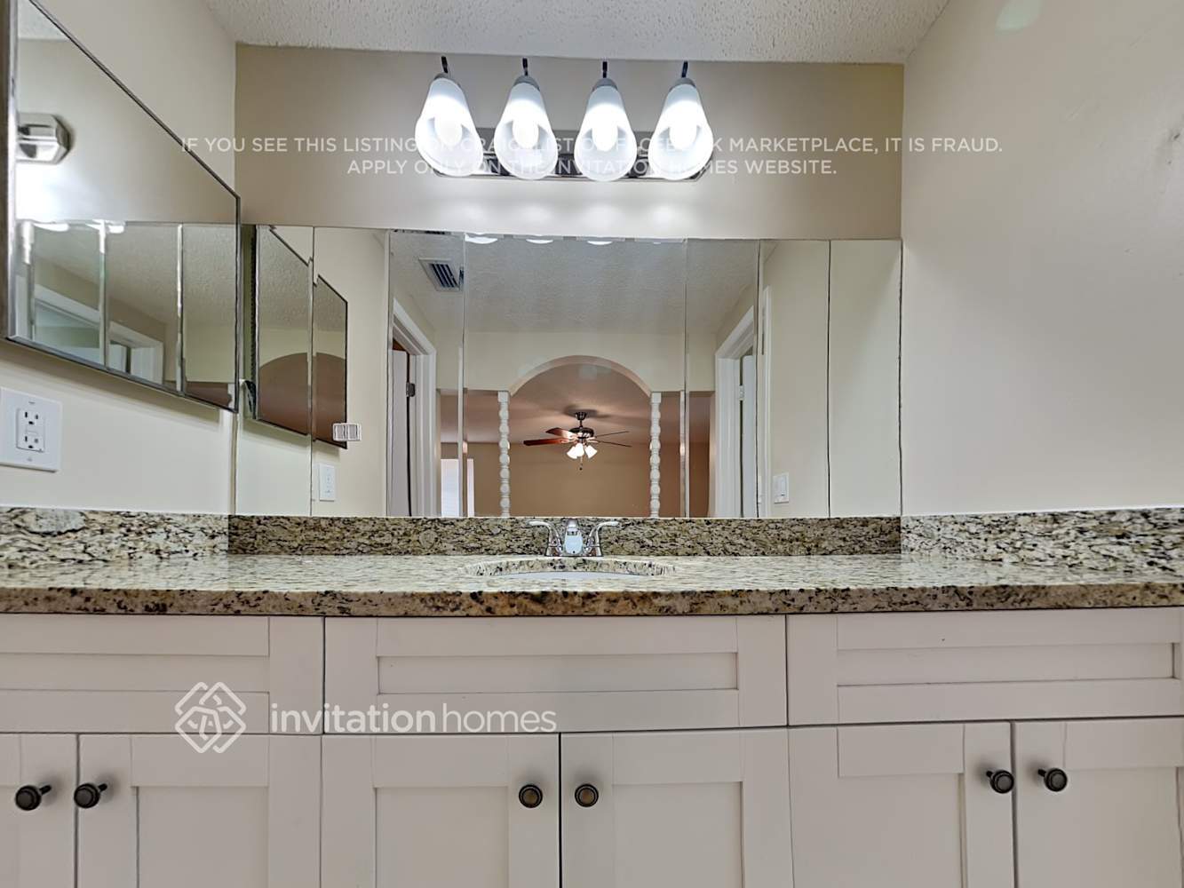 Building Photo - 15707 GardenSide Ln
