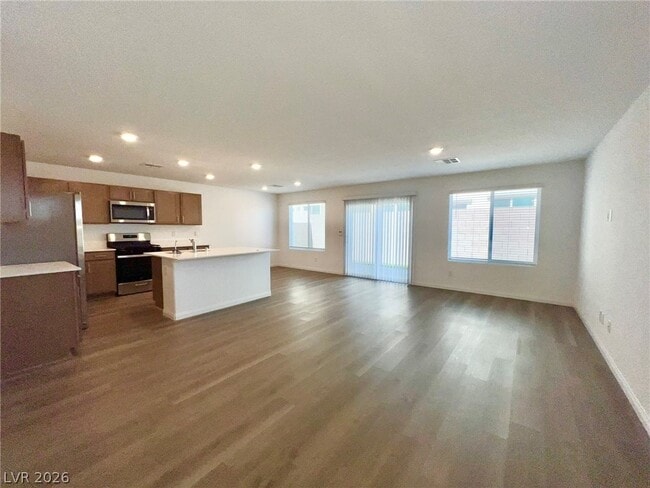 Building Photo - 3254 La Cura Ave