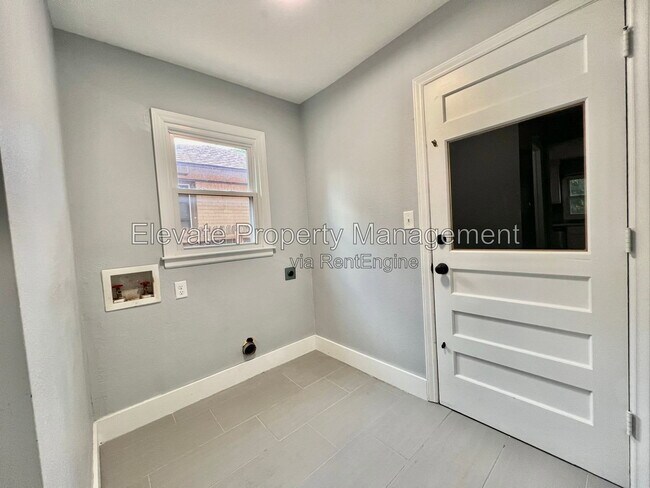 Building Photo - 2924 NW 71st St