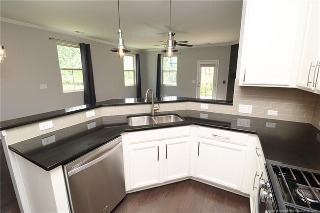 Building Photo - 689 Wickham Ridge Rd