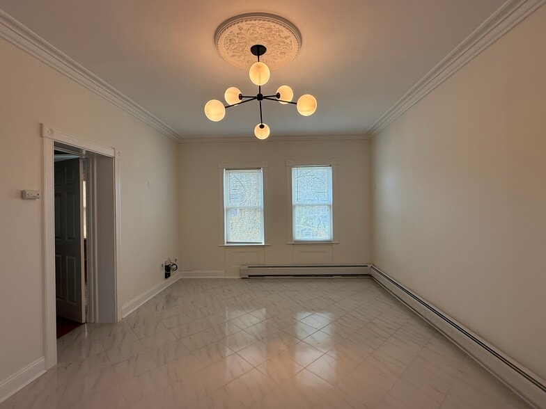 Building Photo - 238 Claremont Ave