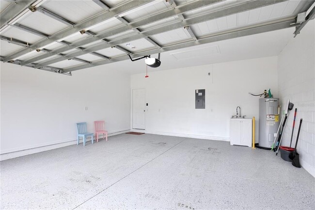 Building Photo - 8869 Atwater Loop