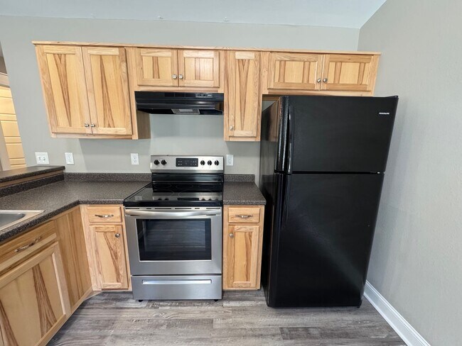 Building Photo - 310 N Varnell Rd