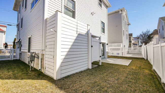 Building Photo - 116 N Colgate Ave