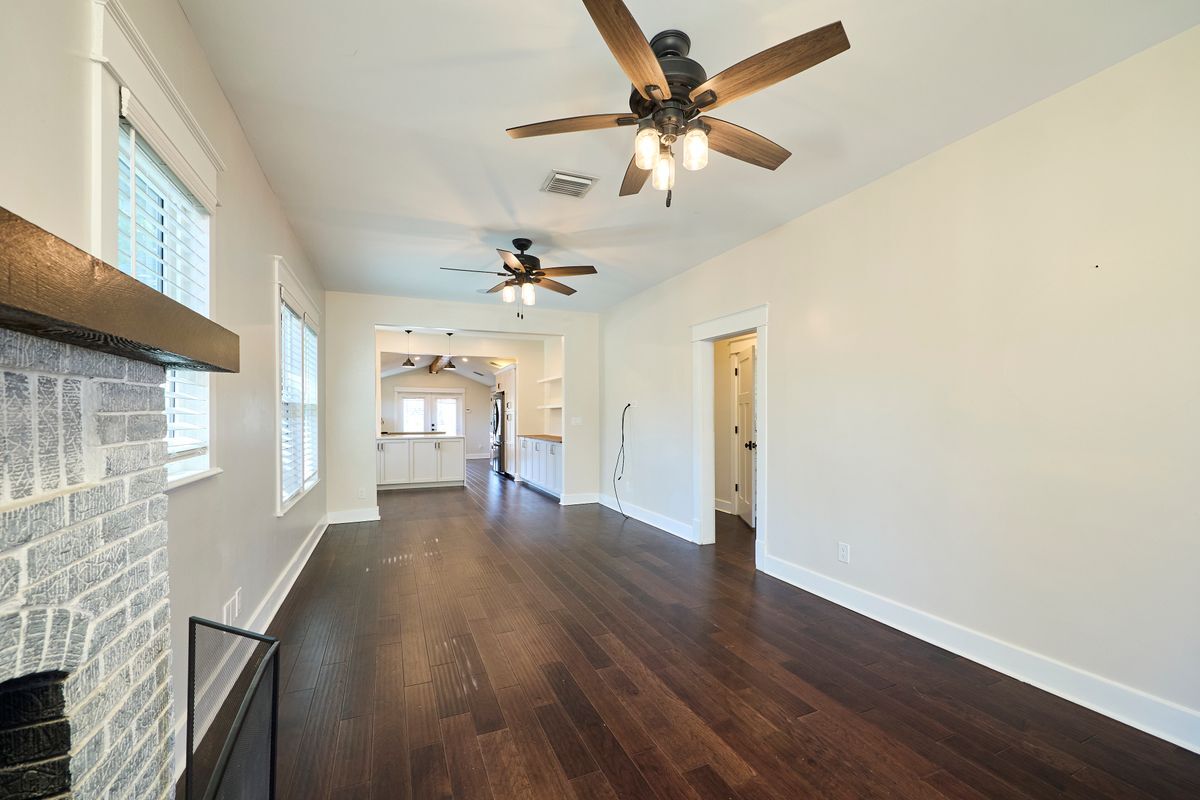 Building Photo - 6008 N Highland Ave