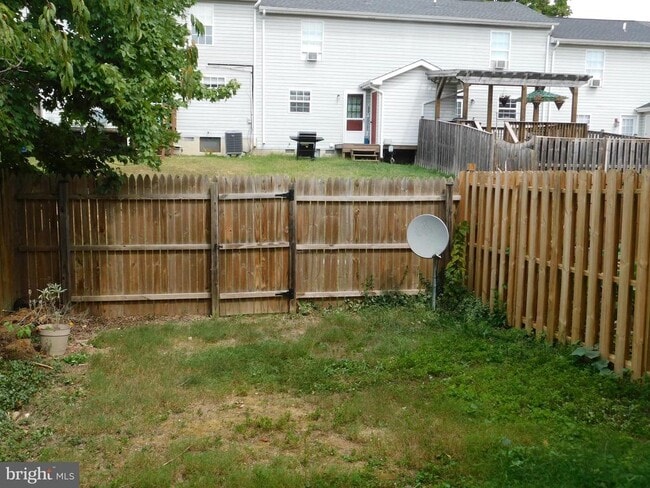 Building Photo - 112 Waterford Ln