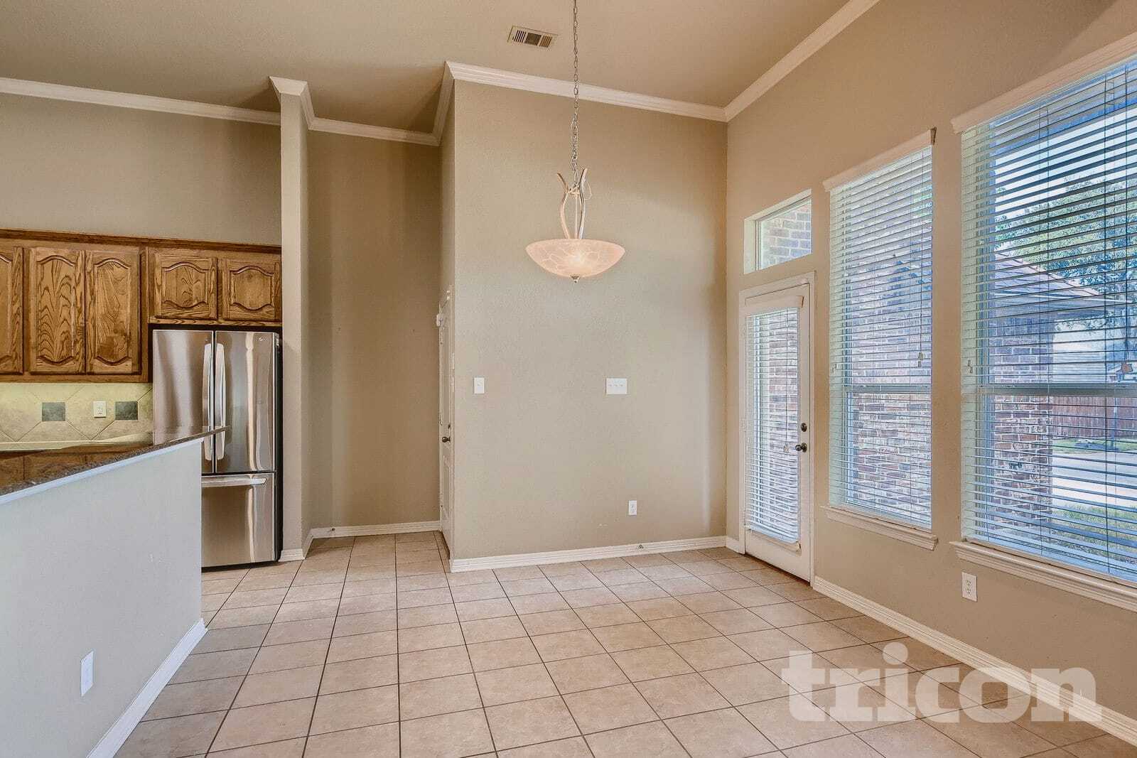 Building Photo - 1529 Rusticwood Dr